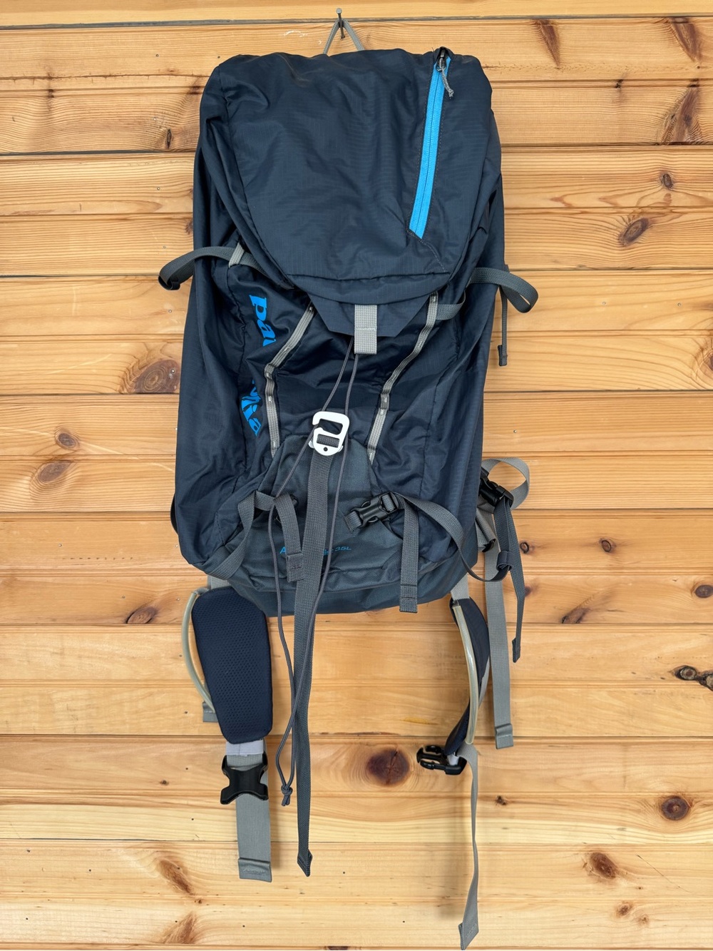 PATAGONIA | Ascensionist 35L Climbing Backpack 35L Navy Blue Alpine Hiking Pack - Picture 2 of 9